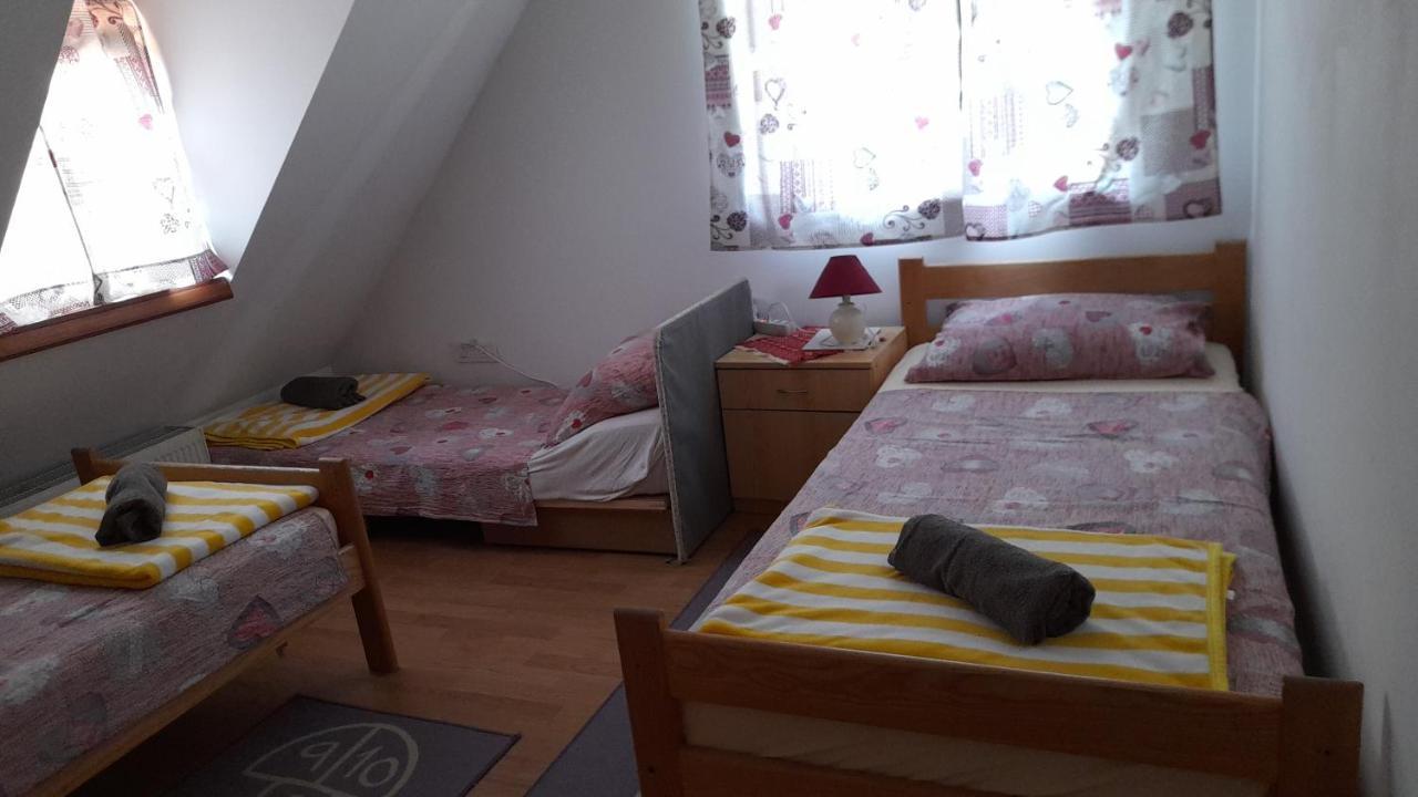 Rooms Ma La Karlovac Exterior photo