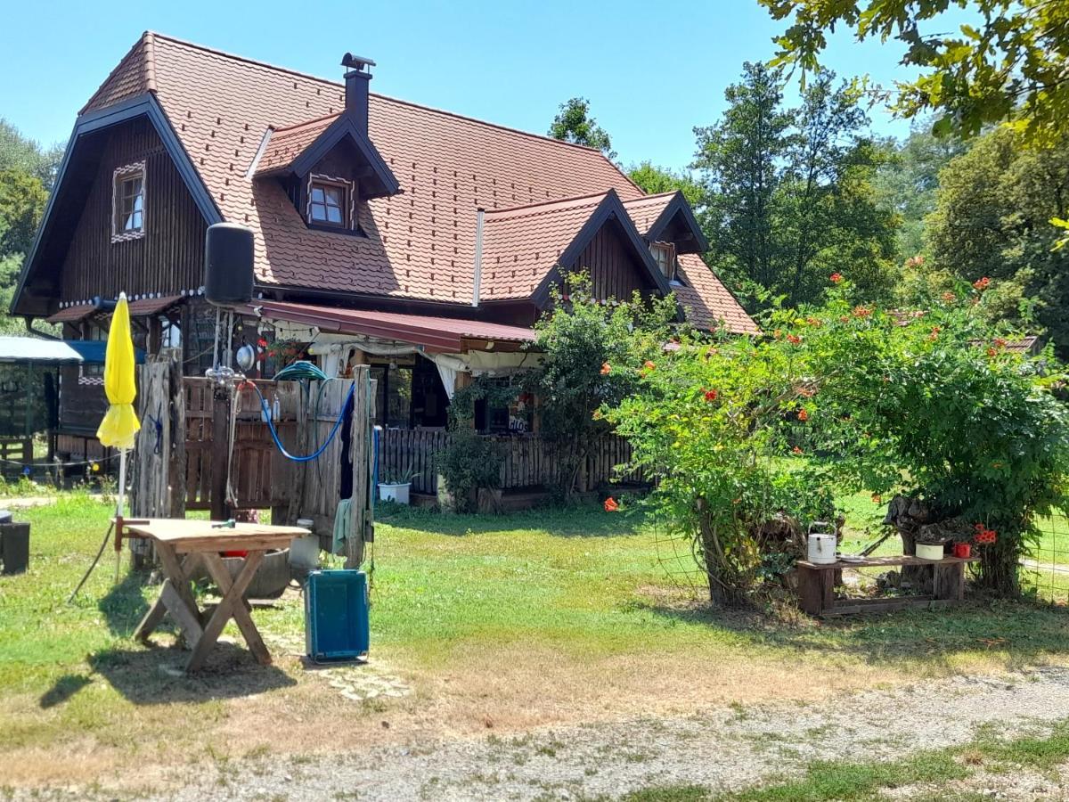 Rooms Ma La Karlovac Exterior photo