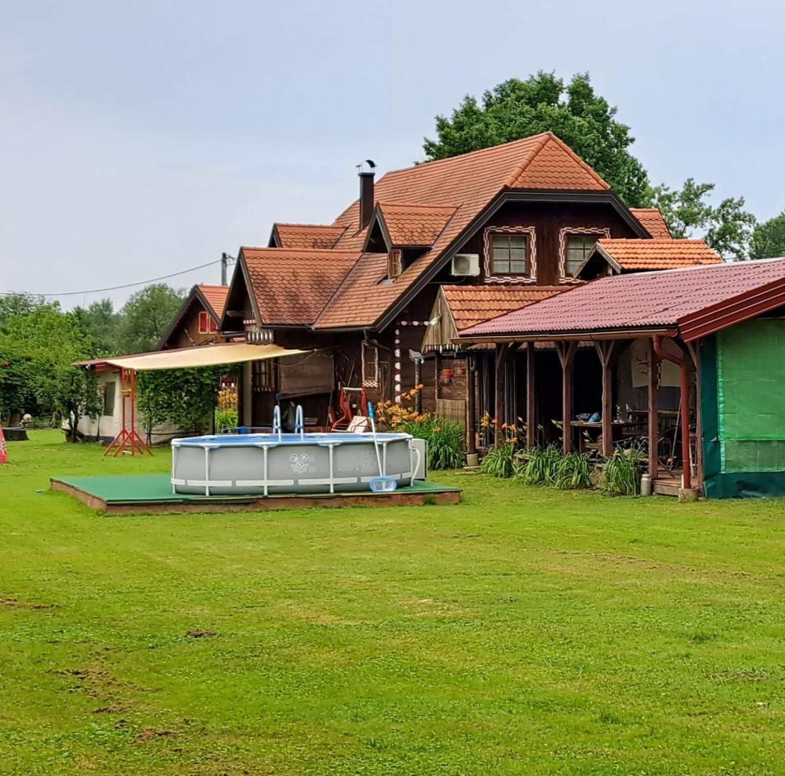 Rooms Ma La Karlovac Exterior photo