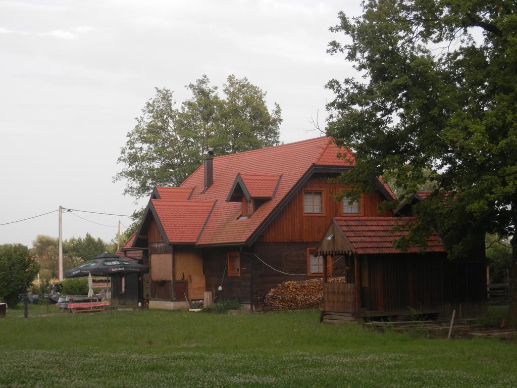 Rooms Ma La Karlovac Exterior photo
